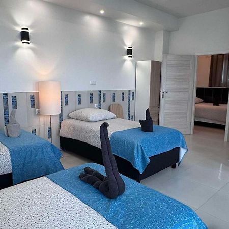 Azyl Otel Legnica Dış mekan fotoğraf