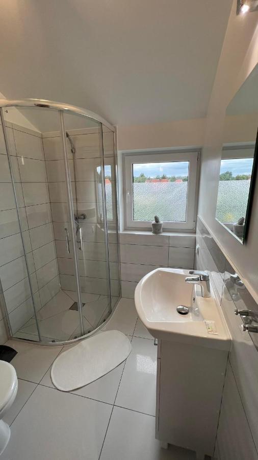 Azyl Otel Legnica Dış mekan fotoğraf