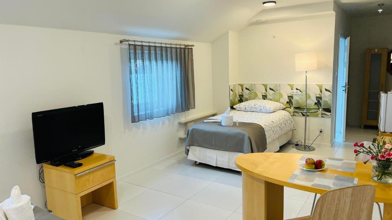 Azyl Otel Legnica Dış mekan fotoğraf