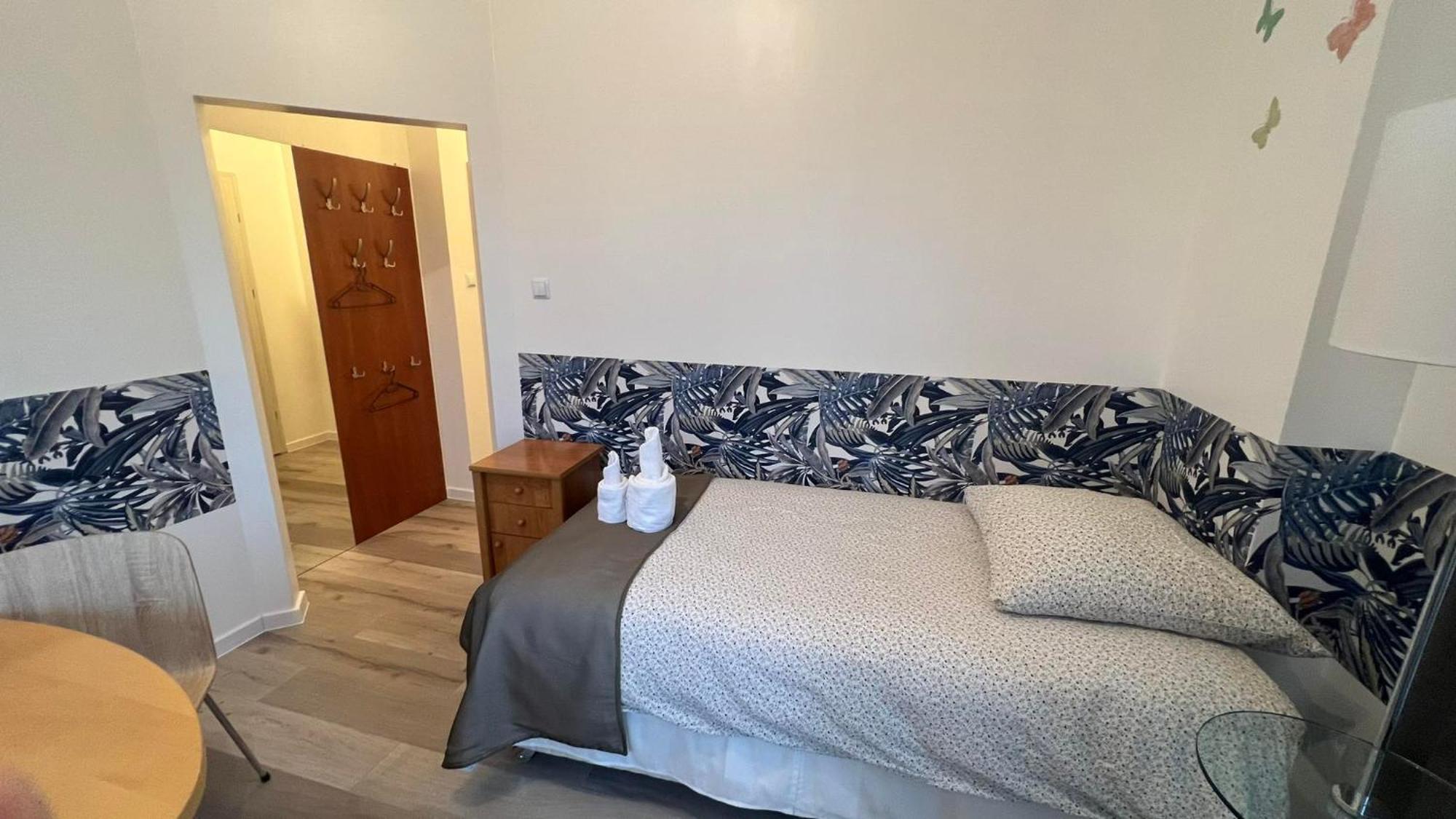 Azyl Otel Legnica Dış mekan fotoğraf