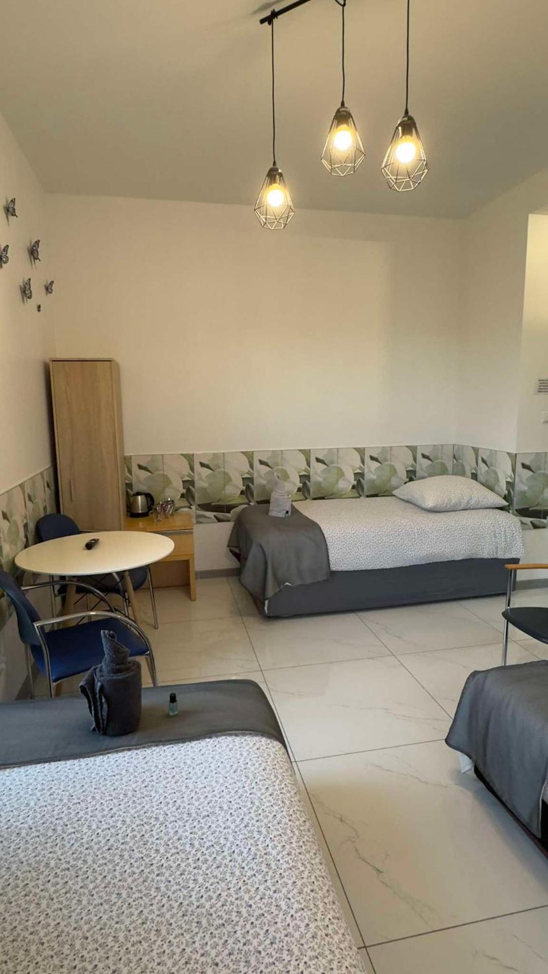 Azyl Otel Legnica Dış mekan fotoğraf