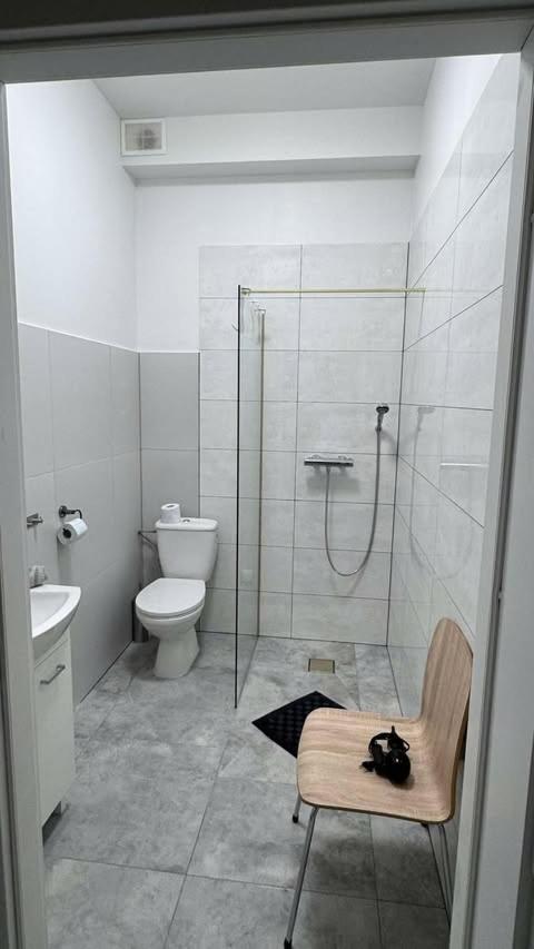 Azyl Otel Legnica Dış mekan fotoğraf